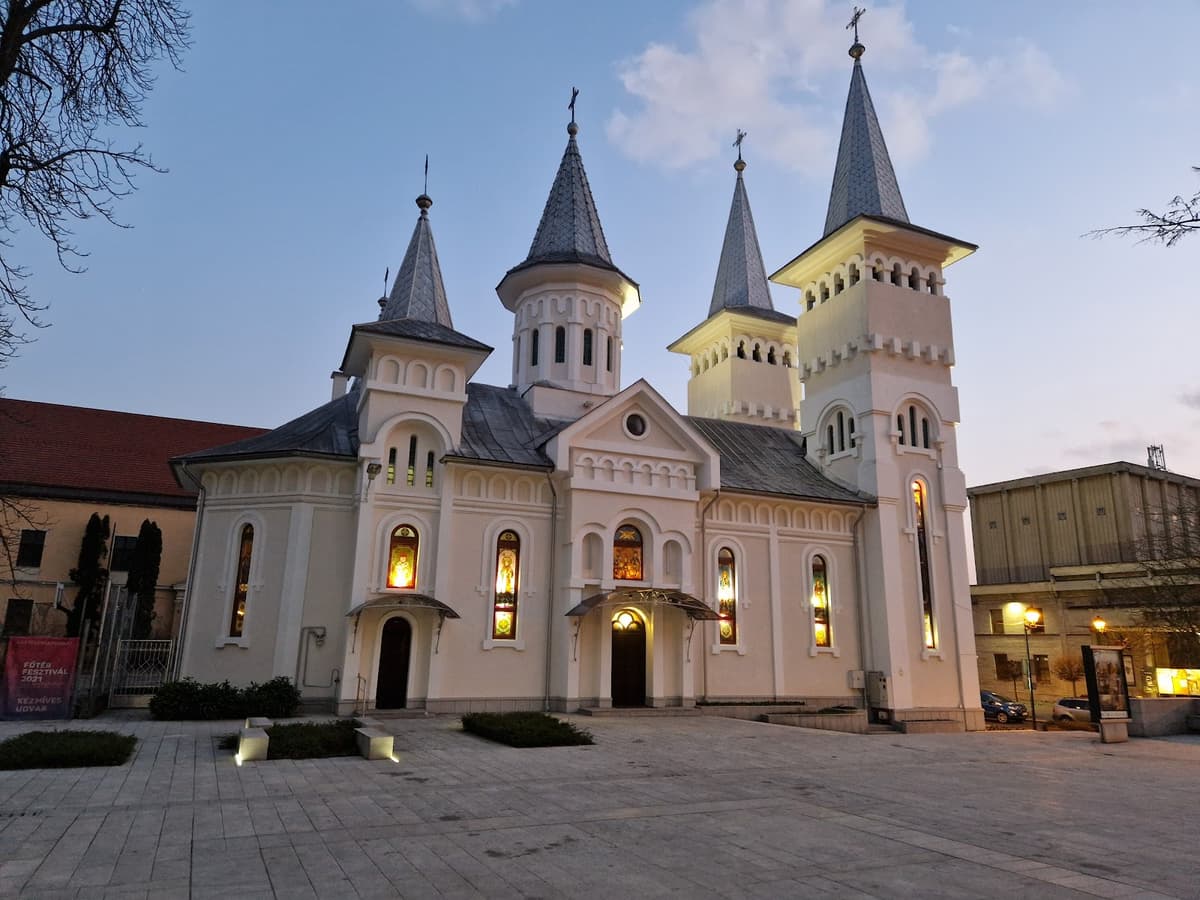 The Nest Baia Mare - cazare/restaurant