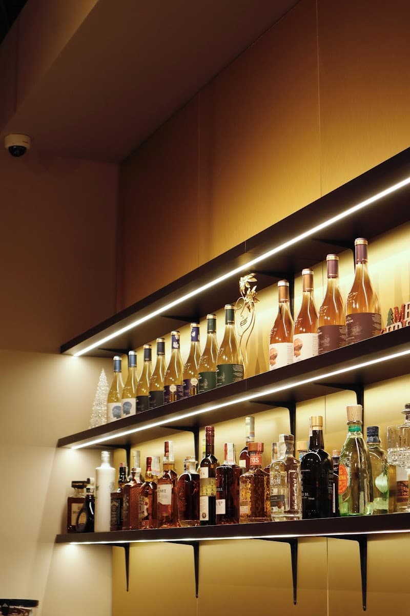 Reina Brasserie